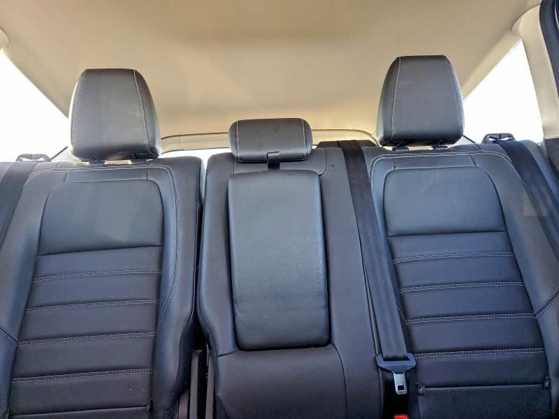 Photo 10 from auction – 2018 FORD ESCAPE with VIN 1FMCU0HD8JUB23818