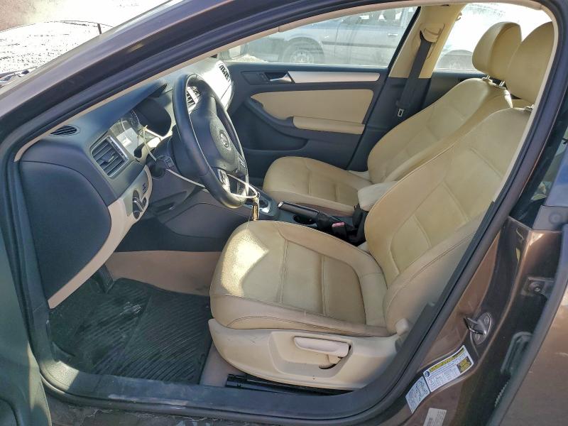 Photo 7 from auction – 2012 VOLKSWAGEN JETTA TDI with VIN 3VWLL7AJ2CM317569