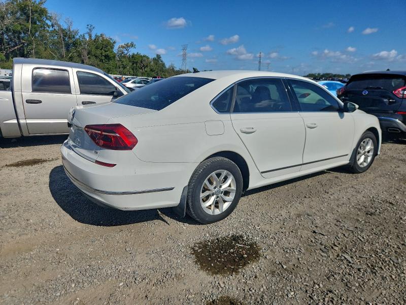 Photo 3 from auction – 2017 VOLKSWAGEN PASSAT S with VIN 1VWAT7A35HC077533