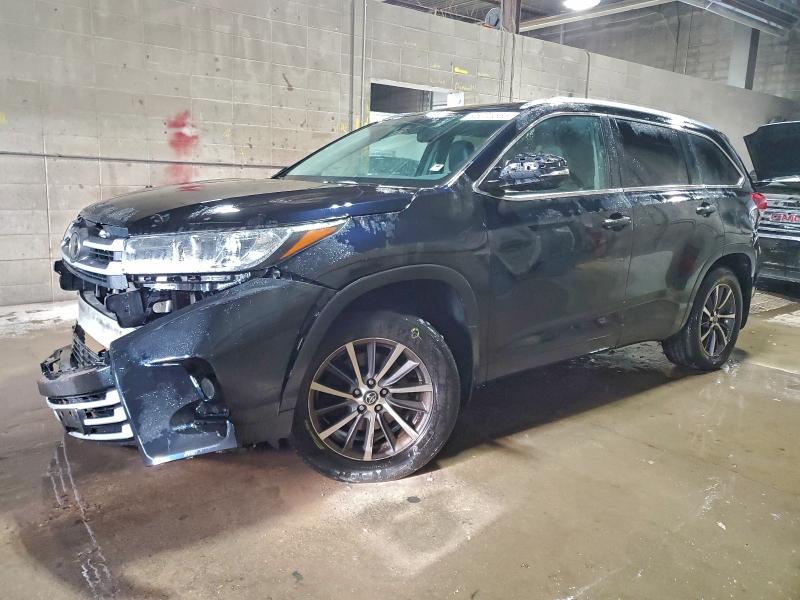 TOYOTA HIGHLANDER 2018 with VIN 5TDJZRFH4JS532345 - Photo from auction