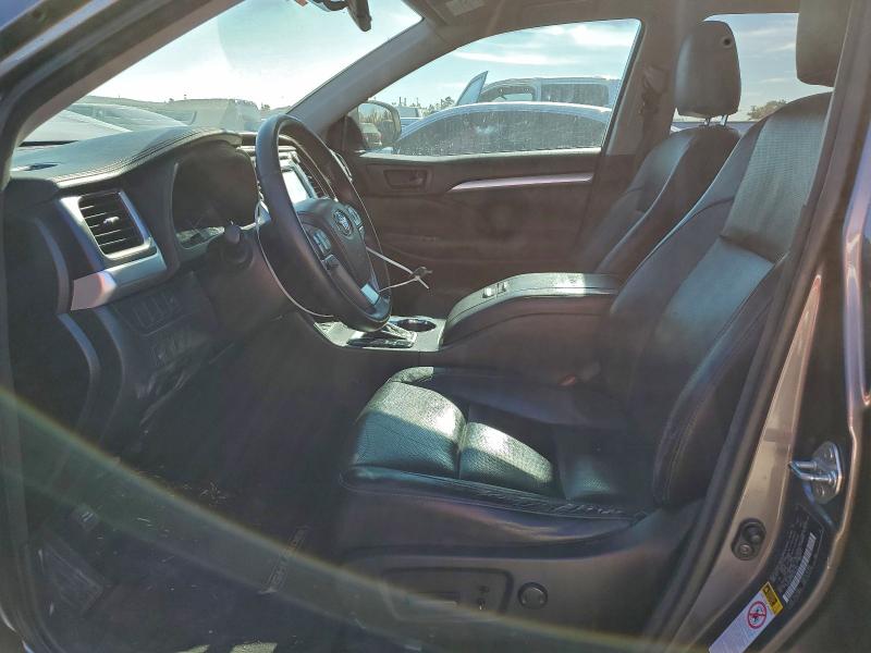 Photo 7 from auction – 2014 TOYOTA HIGHLANDER with VIN 5TDZKRFH8ES027356