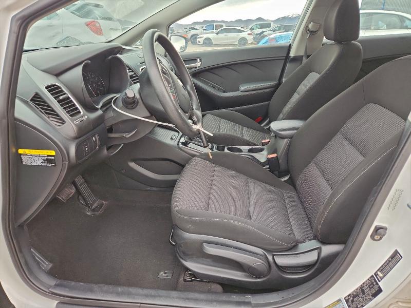 Photo 7 from auction – 2017 KIA FORTE LX with VIN KNAFK5A87H5707792