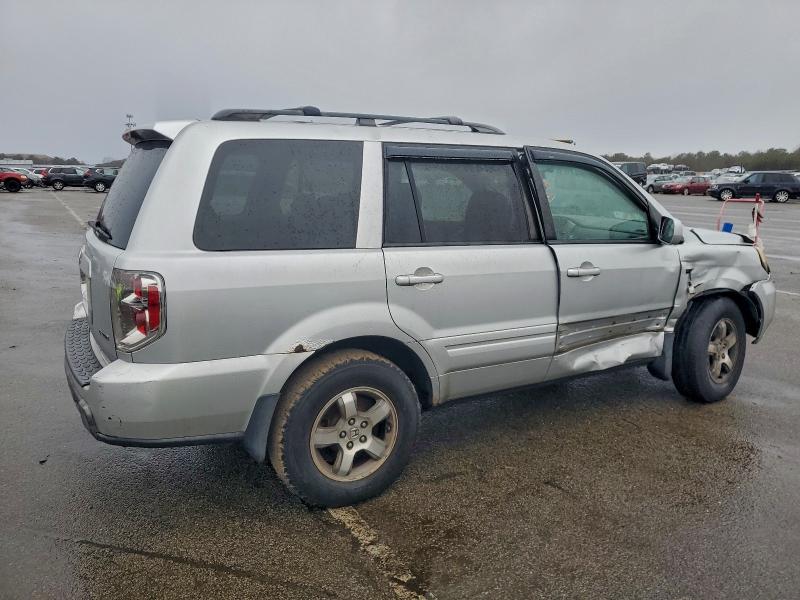 Photo 3 from auction – 2006 HONDA PILOT with VIN 2HKYF18706H538847