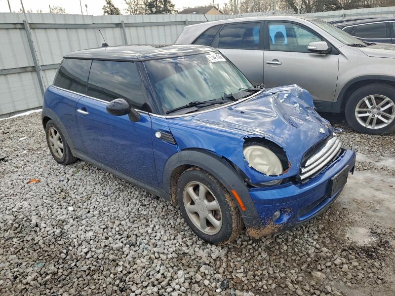 Photo 4 from auction – 2009 MINI COOPER with VIN WMWMF335X9TW73640