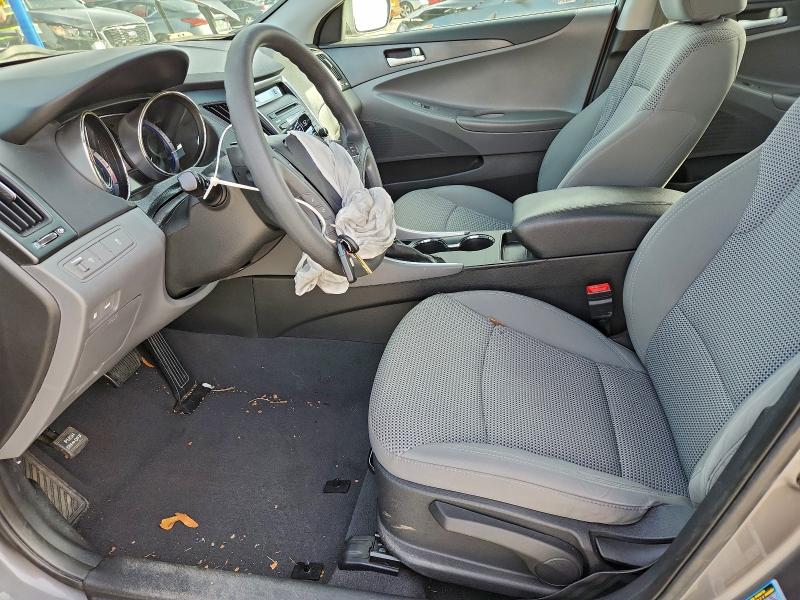 Photo 7 from auction – 2011 HYUNDAI SONATA with VIN 5NPEB4AC1BH125708