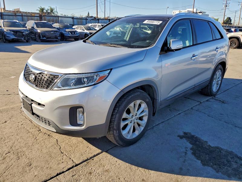 KIA SORENTO EX 2014 with VIN 5XYKU4A72EG550012 - Photo from auction