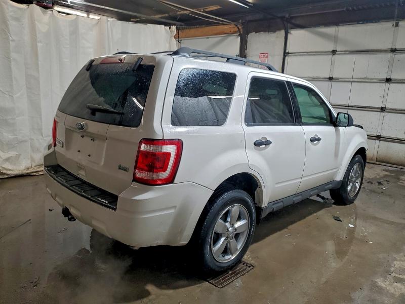 Photo 3 from auction – 2010 FORD ESCAPE XLT with VIN 1FMCU9DG8AKC63349