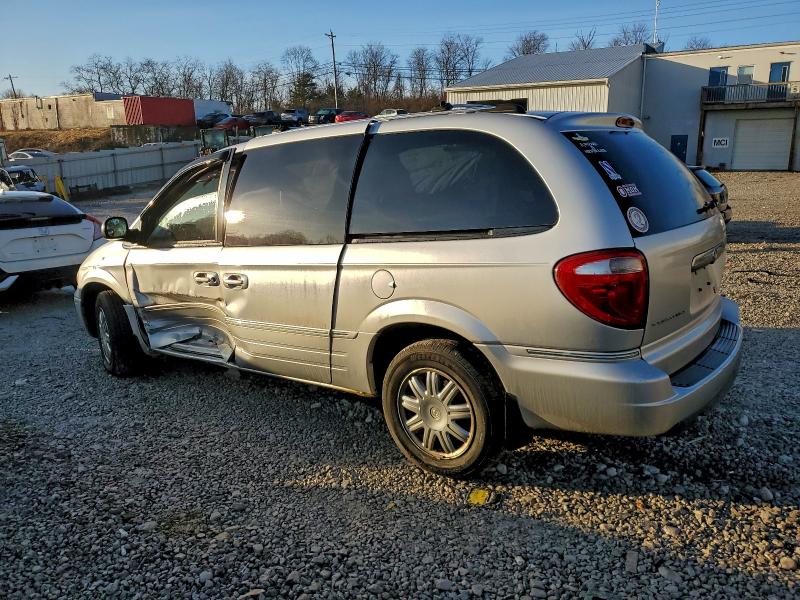 Photo 2 from auction – 2005 CHRYSLER TOWN & COU with VIN 2C8GP64L35R409641