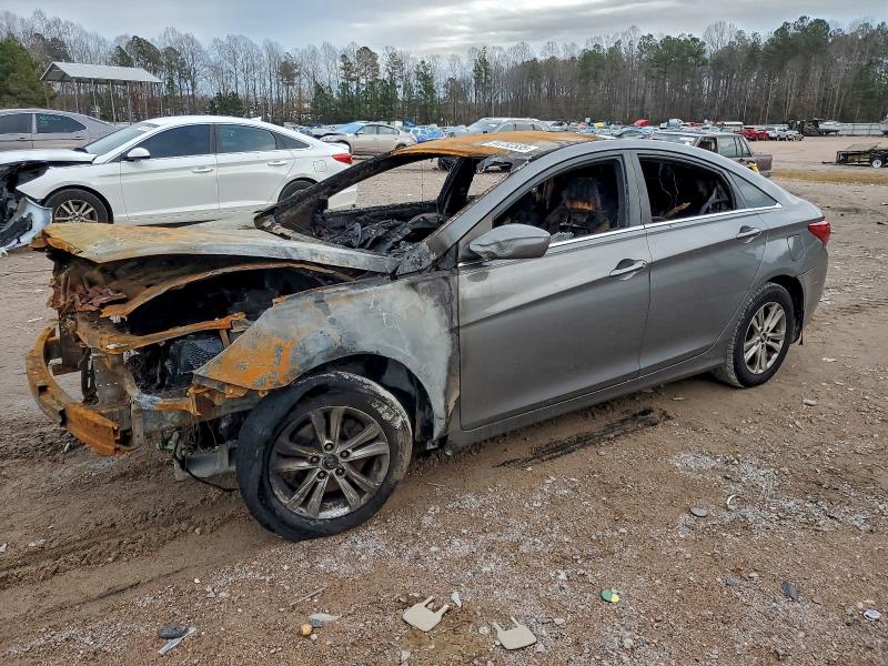 HYUNDAI SONATA GLS 2013 with VIN 5NPEB4AC6DH527646 - Photo from auction