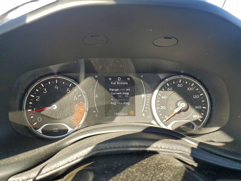 Photo 9 from auction – 2018 JEEP RENEGADE L with VIN ZACCJBBB2JPJ35350