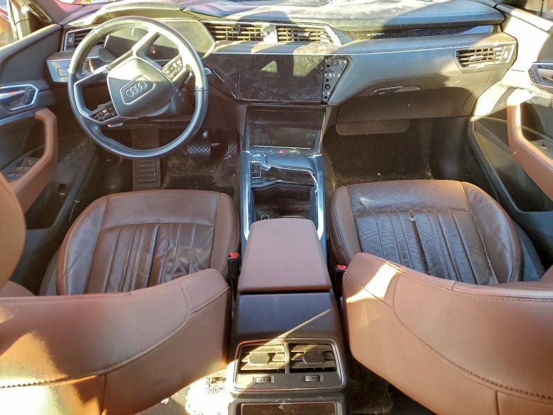 Photo 8 from auction – 2019 AUDI E-TRON PRE with VIN WA1LAAGE2KB014503