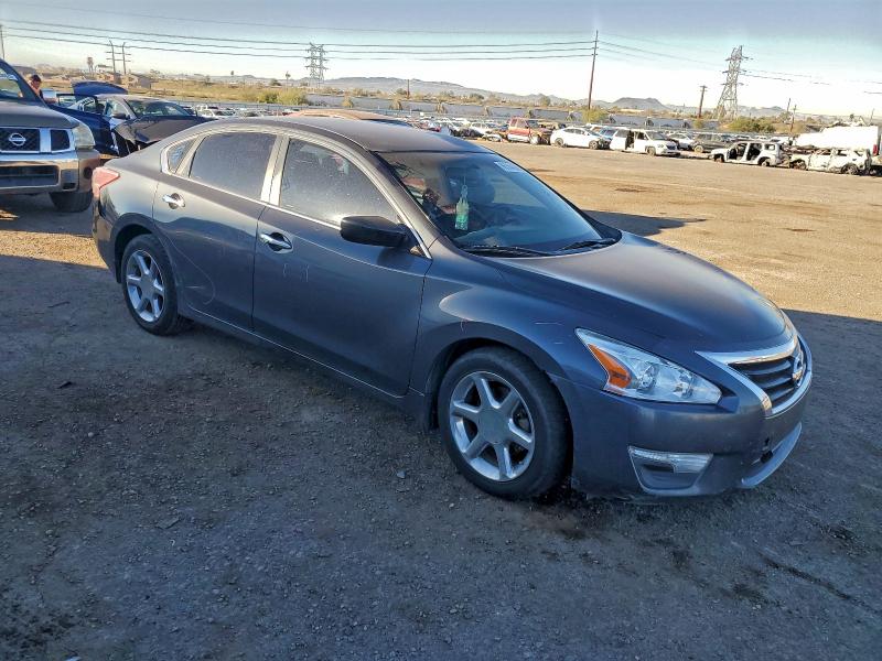 Photo 4 from auction – 2013 NISSAN ALTIMA 2.5 with VIN 1N4AL3AP4DN469888
