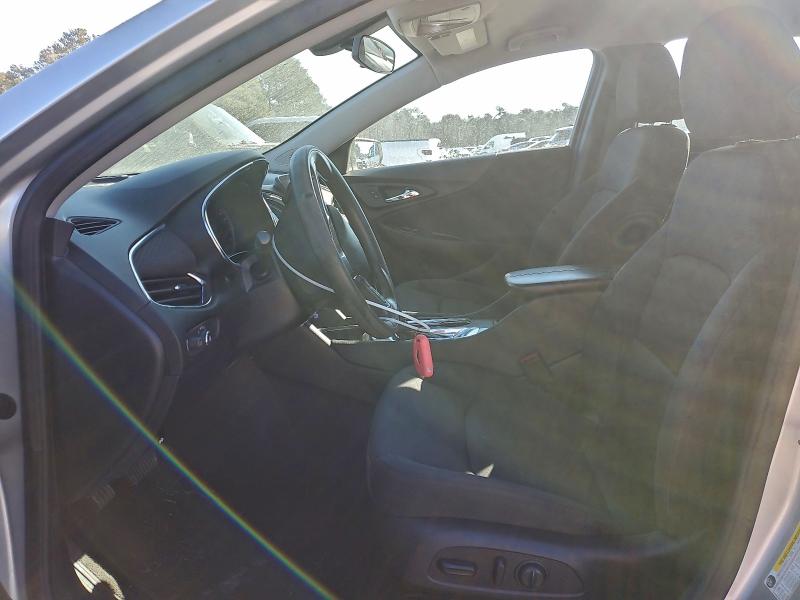 Photo 7 from auction – 2020 CHEVROLET MALIBU LT with VIN 1G1ZD5ST3LF085992