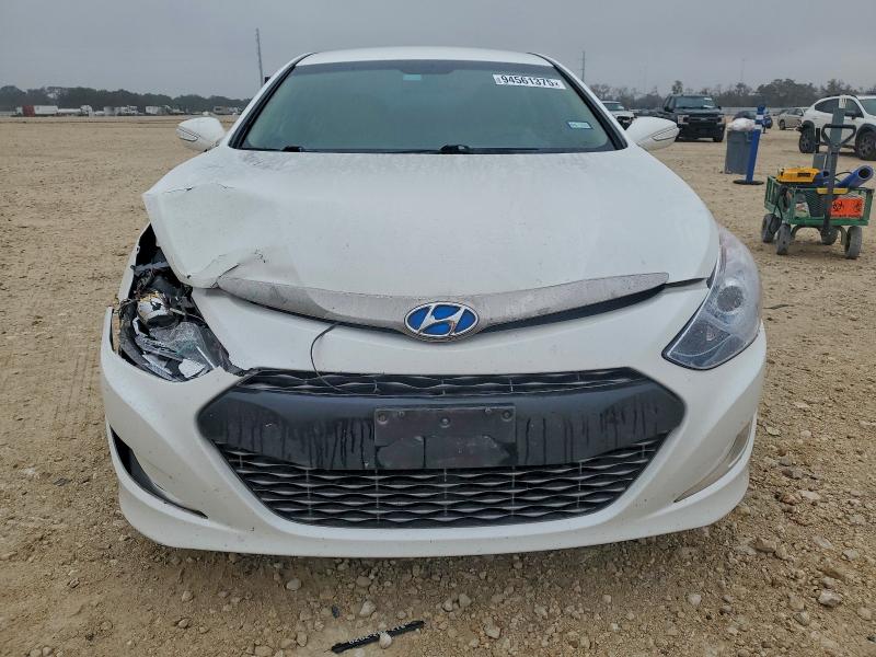 Photo 5 from auction – 2013 HYUNDAI SONATA HYB with VIN KMHEC4A40DA101329