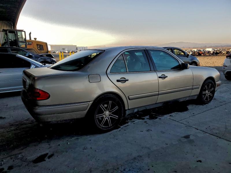 Photo 3 from auction – 1996 MERCEDES-BENZ E 300D with VIN WDBJF20F9TJ006248