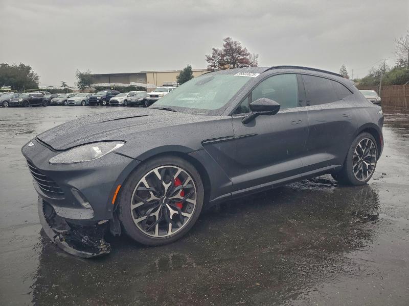 2021 ASTON MARTIN DBX