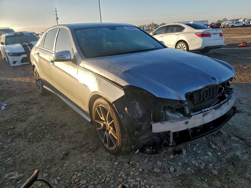 Photo 4 from auction – 2010 MERCEDES-BENZ E 350 with VIN WDDHF5GB1AA073434