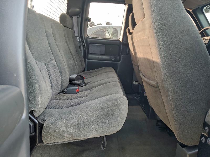 Photo 10 from auction – 2004 CHEVROLET SILVERADO with VIN 1GCHK29U14E297934