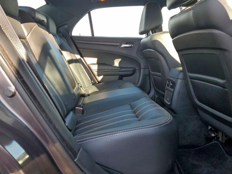 Photo 10 from auction – 2015 CHRYSLER 300 S with VIN 2C3CCABGXFH872523