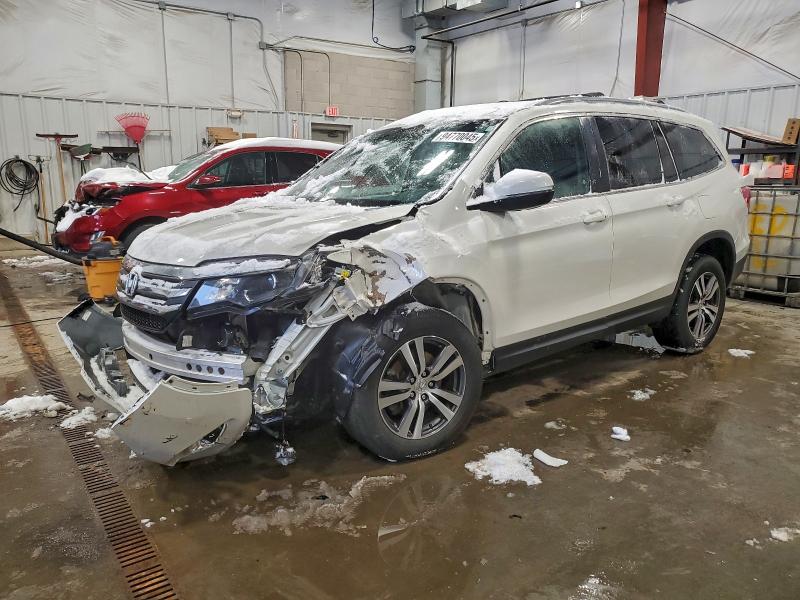 HONDA PILOT EXL 2018 with VIN 5FNYF6H54JB060631 - Photo from auction