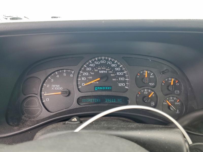 Photo 9 from auction – 2004 CHEVROLET SILVERADO with VIN 1GCEC14VX4Z129776