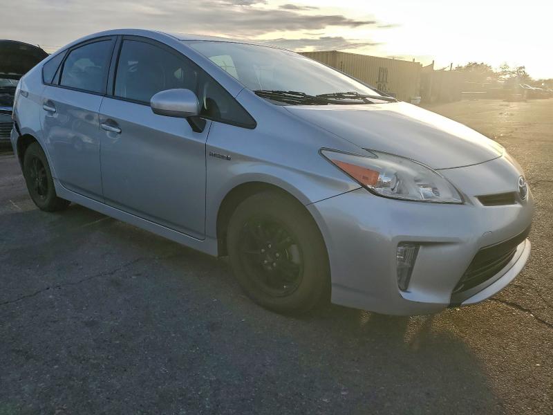 Photo 4 from auction – 2013 TOYOTA PRIUS with VIN JTDKN3DU3D5549239