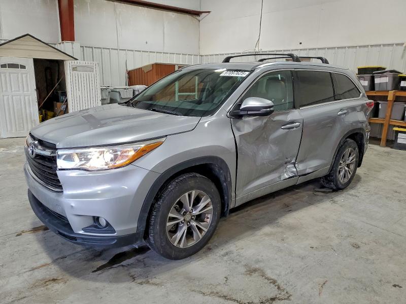 TOYOTA HIGHLANDER 2015 with VIN 5TDJKRFH0FS126929 - Photo from auction