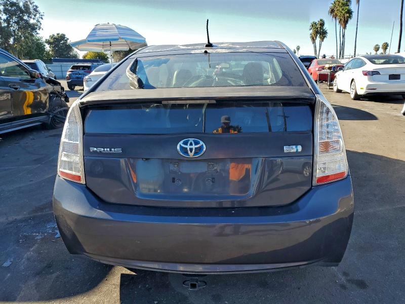 Photo 6 from auction – 2010 TOYOTA PRIUS with VIN JTDKN3DU3A0028952