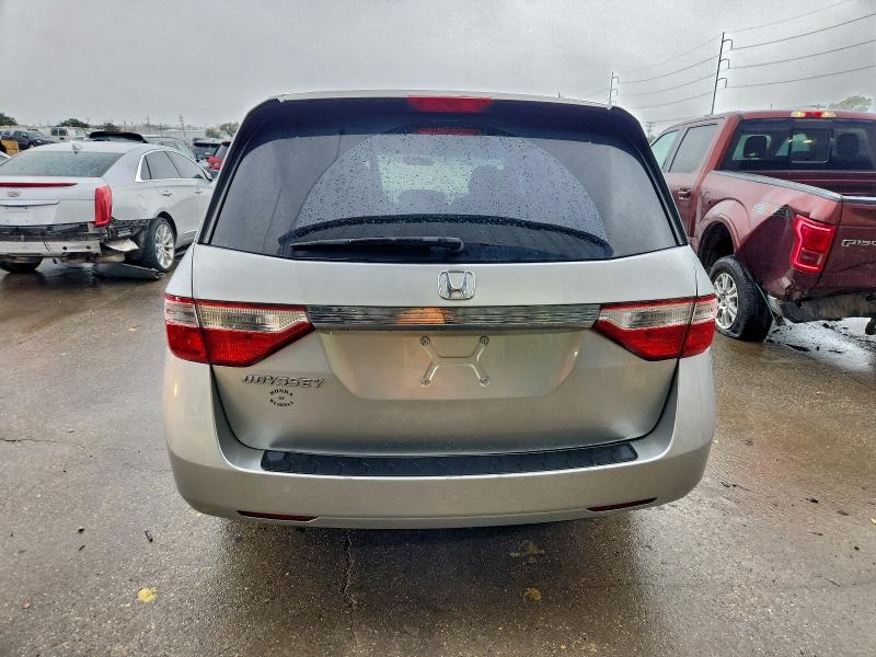 Photo 6 from auction – 2011 HONDA ODYSSEY EX with VIN 5FNRL5H46BB045337