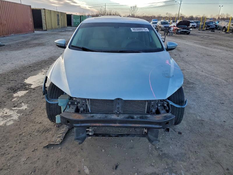 Photo 5 from auction – 2012 VOLKSWAGEN PASSAT with VIN 1VWCN7A30CC057251