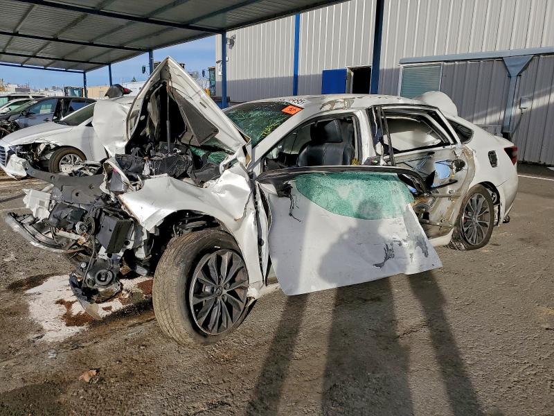 TOYOTA AVALON XLE 2016 z numerem VIN 4T1BK1EB2GU208236 - Zdjęcie z aukcji