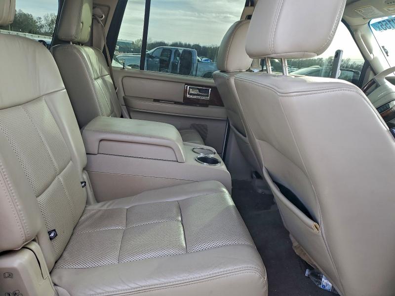 Фото 11 с аукциона – 2012 LINCOLN NAVIGATOR с VIN 5LMJJ2J58CEL05978