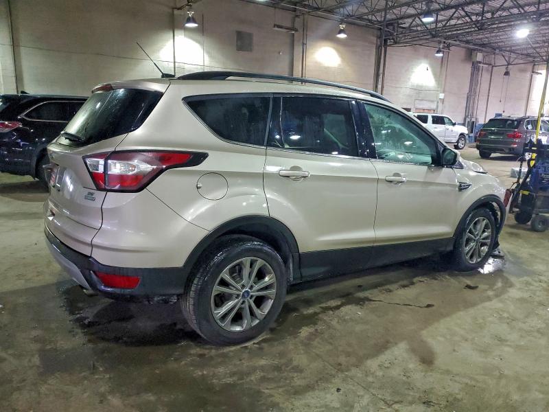 Photo 3 from auction – 2017 FORD ESCAPE with VIN 1FMCU0GD5HUB28180