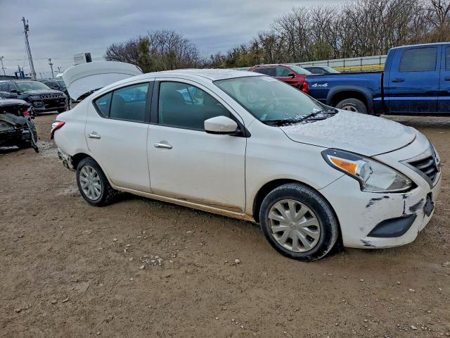 Zdjęcie 4 z aukcji – 2018 NISSAN VERSA S z VIN 3N1CN7AP1JK409057