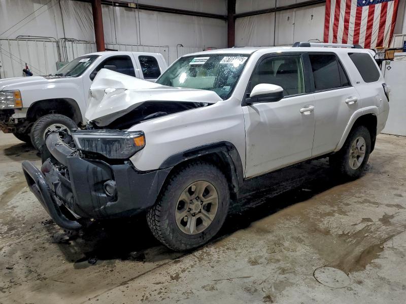 TOYOTA 4RUNNER SR 2024 with VIN JTEMU5JR2R6284317 - Photo from auction