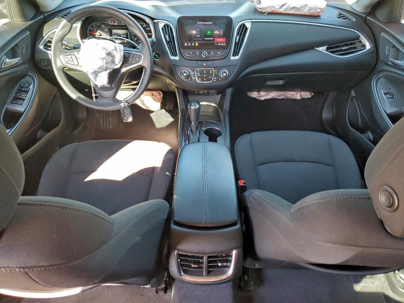 Photo 8 from auction – 2019 CHEVROLET MALIBU LT with VIN 1G1ZD5ST1KF104148