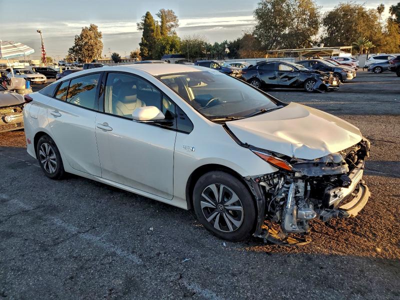 Photo 4 from auction – 2017 TOYOTA PRIUS PRIM with VIN JTDKARFP9H3058858