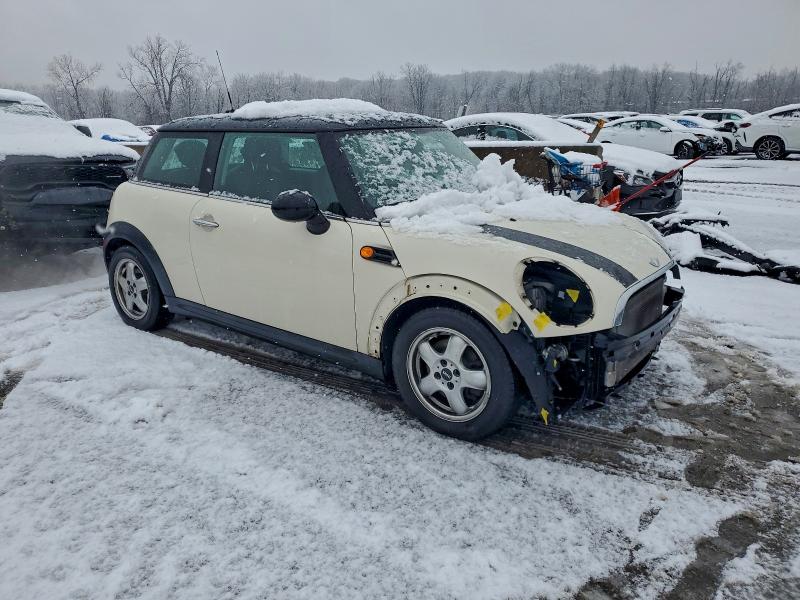 Photo 4 from auction – 2011 MINI COOPER with VIN WMWSU3C59BT097185