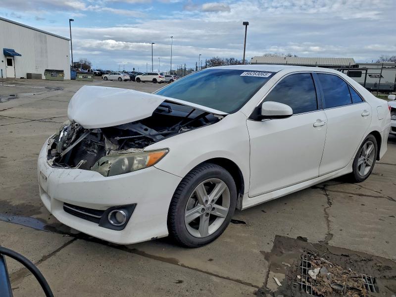 TOYOTA CAMRY L 2014 with VIN 4T1BF1FK3EU810126 - Photo from auction
