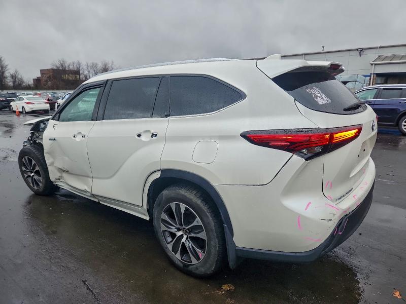 Photo 2 from auction – 2020 TOYOTA HIGHLANDER with VIN 5TDHBRCH3LS002474