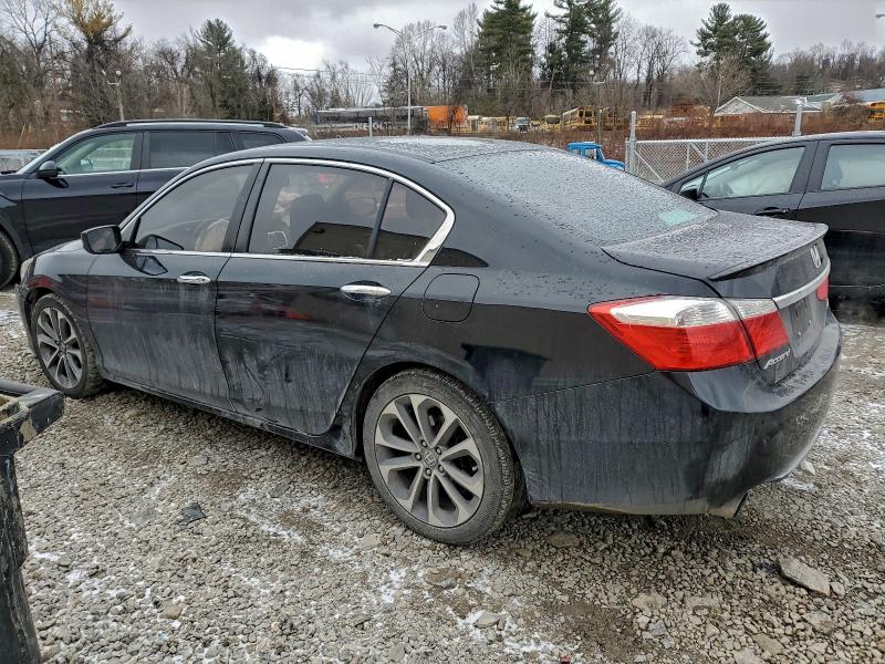Photo 2 from auction – 2015 HONDA ACCORD SPO with VIN 1HGCR2F58FA212943