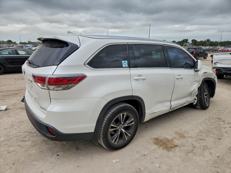 Photo 3 from auction – 2016 TOYOTA HIGHLANDER with VIN 5TDJKRFH1GS264948