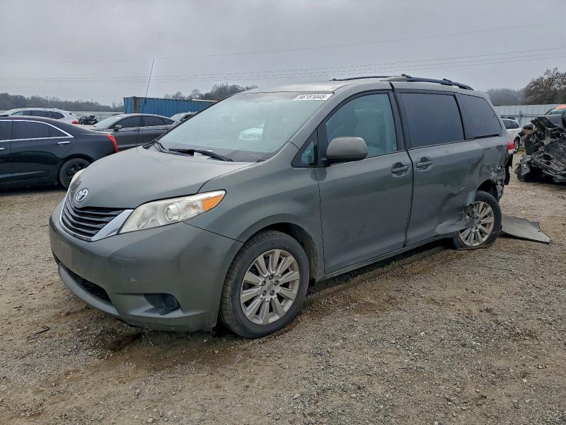 TOYOTA SIENNA LE 2013 with VIN 5TDJK3DCXDS070970 - Photo from auction