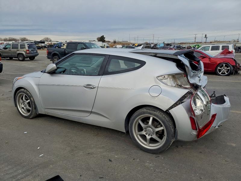Photo 2 from auction – 2012 HYUNDAI VELOSTER with VIN KMHTC6AD1CU049709