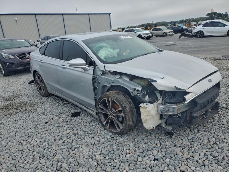 Photo 4 from auction – 2019 FORD FUSION TIT with VIN 3FA6P0D9XKR240373