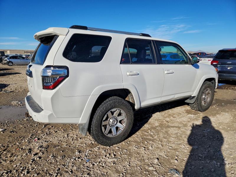 Photo 3 from auction – 2016 TOYOTA 4RUNNER SR with VIN JTEBU5JR8G5315970