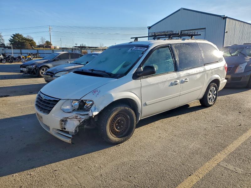Photo 1 from auction – 2006 CHRYSLER TOWN & COU with VIN 2A4GP44R76R873618
