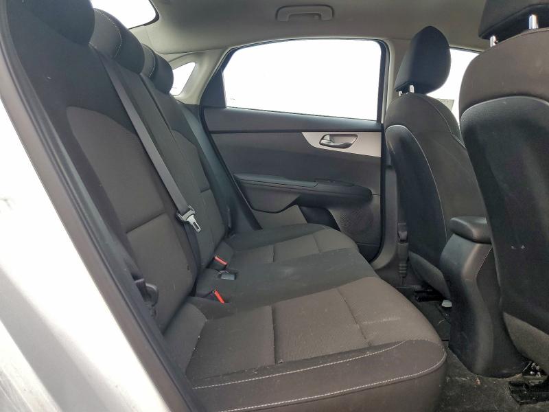 Photo 10 from auction – 2023 KIA FORTE LX with VIN 3KPF24AD3PE596462
