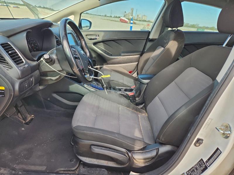 Photo 7 from auction – 2017 KIA FORTE LX with VIN 3KPFL4A78HE012162