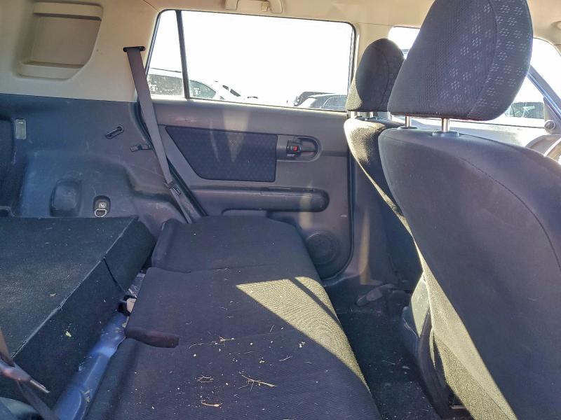 Photo 10 from auction – 2010 TOYOTA SCION with VIN JTLZE4FE3A1111662